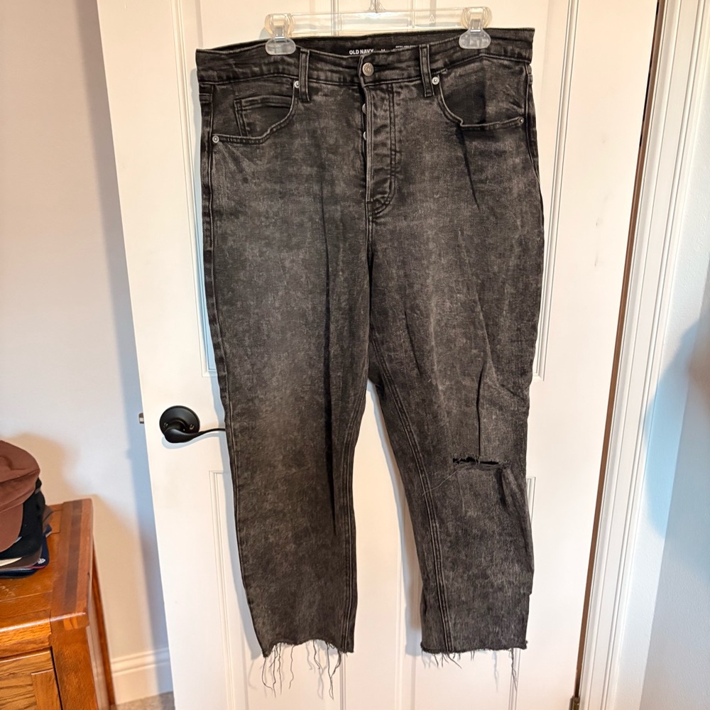 Old Navy Extra High Rise Sky-Hi Straight Secet Slim Pockets Grey Short Jeans 14